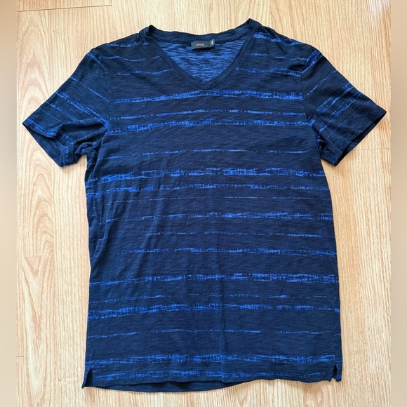 Vince Men's Blue Striped V-Neck T-Shirt Size Small - Picture 1 of 4